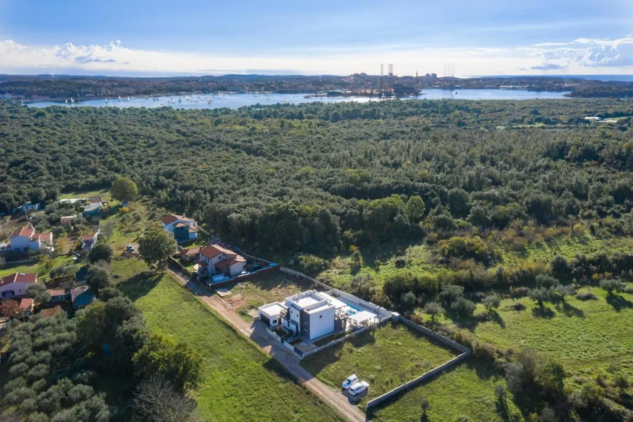 Villa Edo 2 0*, Pula Chorvatsko